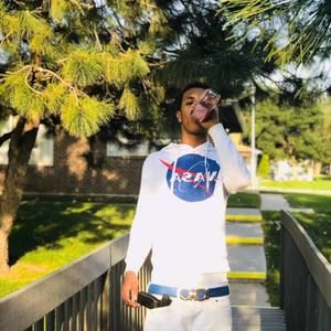 Meet your Posher, Lucky